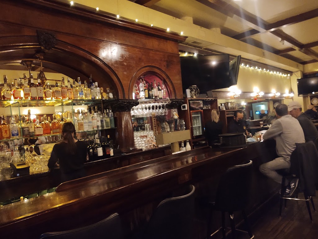 Louies of Ashland | meal delivery | 41 N Main St, Ashland, OR 97520, USA | 5414829701 OR +1 541-482-9701