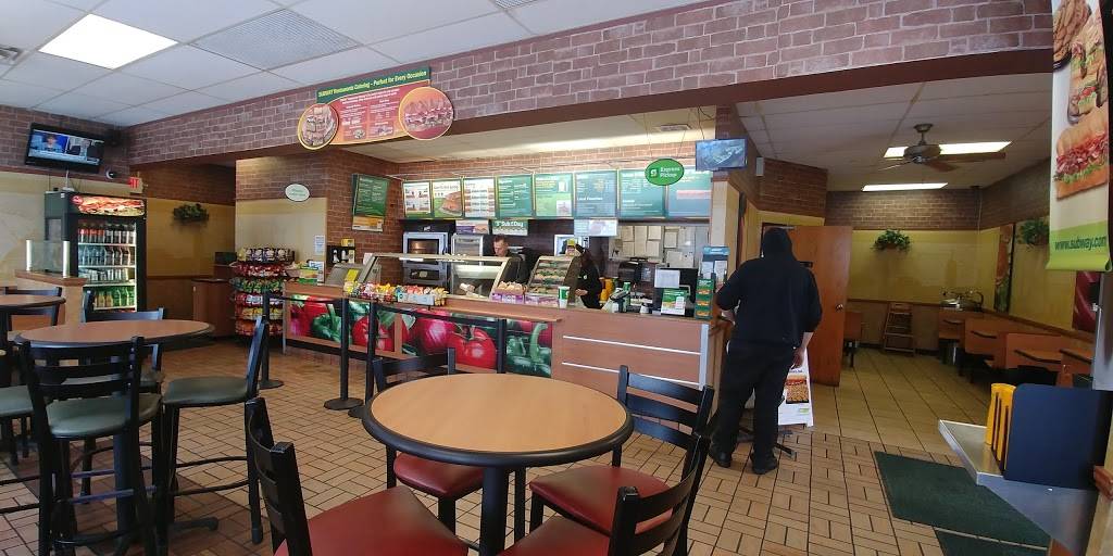 Subway | meal takeaway | 1020 28th Ave, Greeley, CO 80634, USA | 9703529495 OR +1 970-352-9495