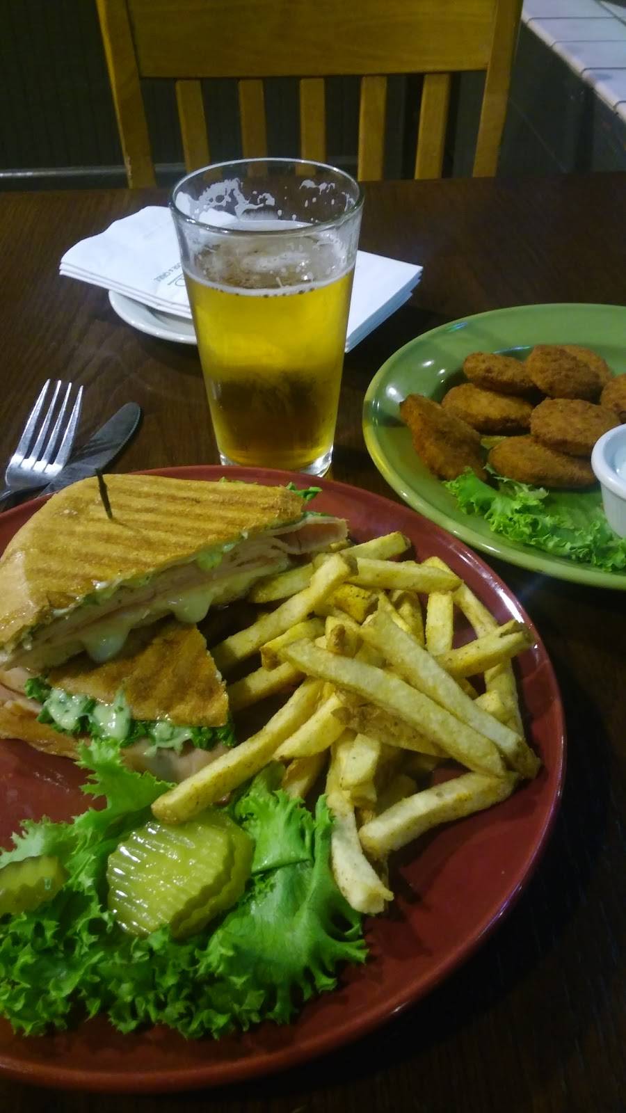 The Hop Yard Alehouse & Grill | restaurant | 3015 Hopyard Rd, Pleasanton, CA 94588, USA | 9254269600 OR +1 925-426-9600