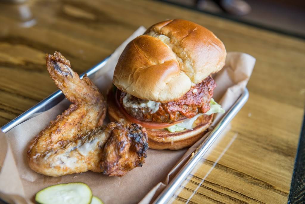 Hideaway Burger Bar | restaurant | 219 SE Main St, Minneapolis, MN 55414, USA | 6123794404 OR +1 612-379-4404