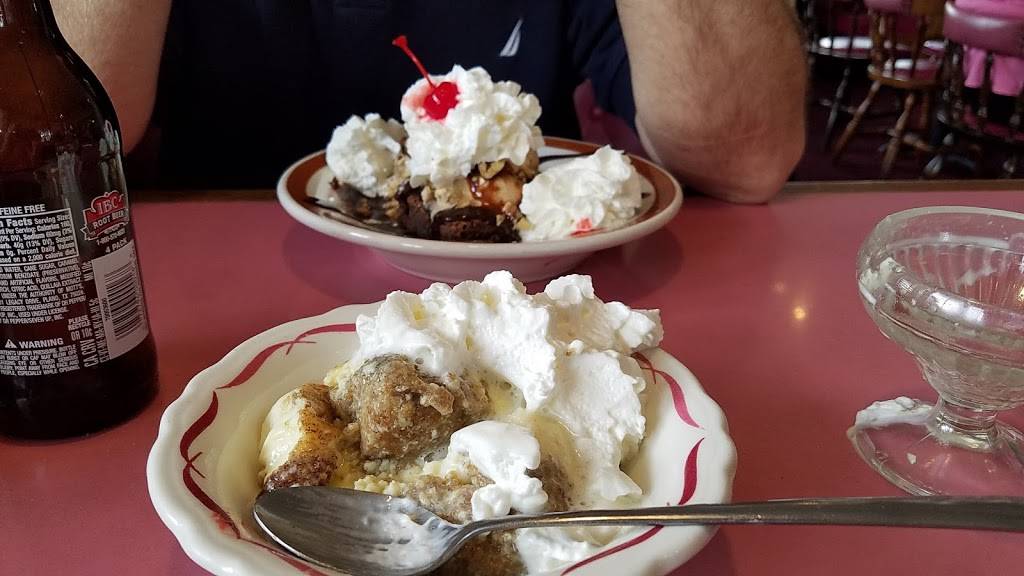 Simon Says Family Restaurant | restaurant | 94 Lawton St, Taunton, MA 02780, USA | 5088236708 OR +1 508-823-6708