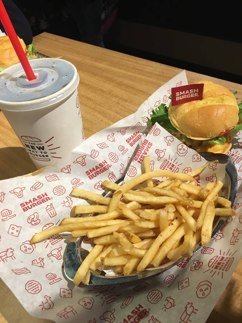 Smashburger | restaurant | 21202 South Ellsworth Loop Road Ste 112, Queen Creek, AZ 85142, USA | 4808889800 OR +1 480-888-9800