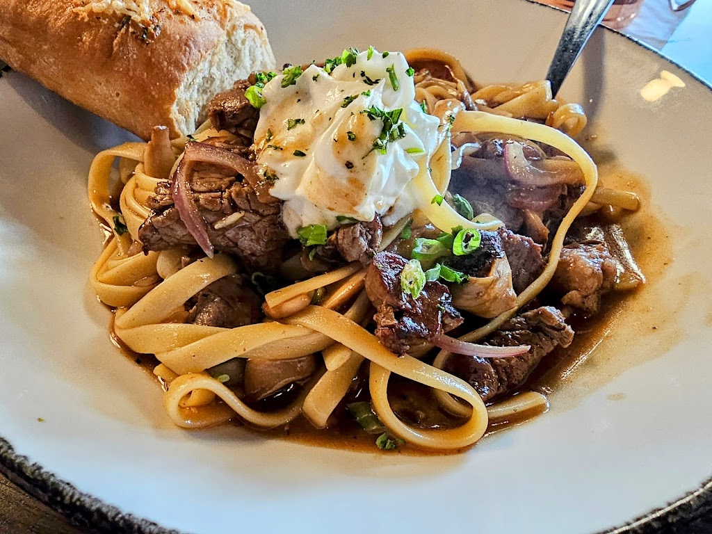 Club Car Restaurant & Lounge-Ankeny | restaurant | 3607 NE Otter View Cir, Ankeny, IA 50021, USA | 5152893846 OR +1 515-289-3846