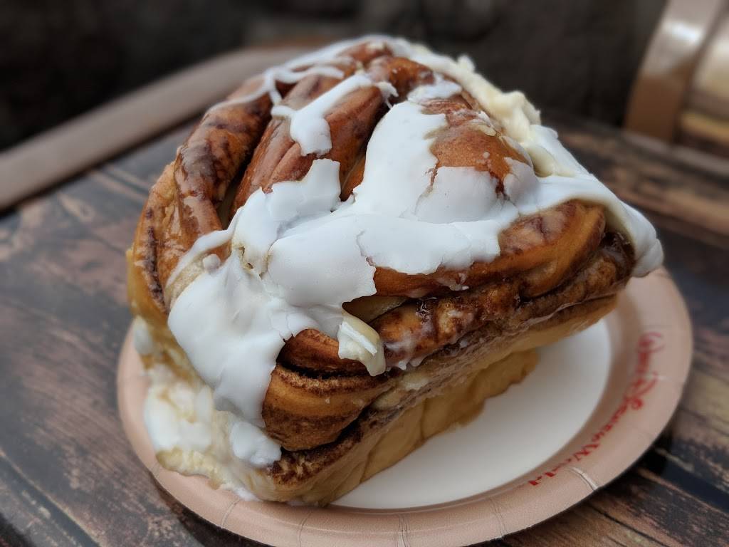 Gastons Tavern | meal takeaway | Magic Kingdom Dr, Orlando, FL 32836, USA | 4079395277 OR +1 407-939-5277