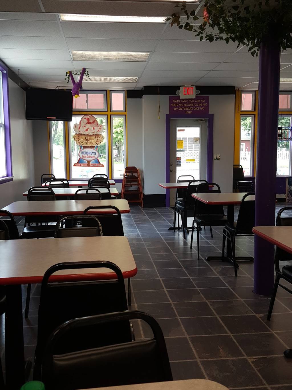 The Purple Monkey | restaurant | 25 W Mound St, South Charleston, OH 45368, USA | 9374628440 OR +1 937-462-8440
