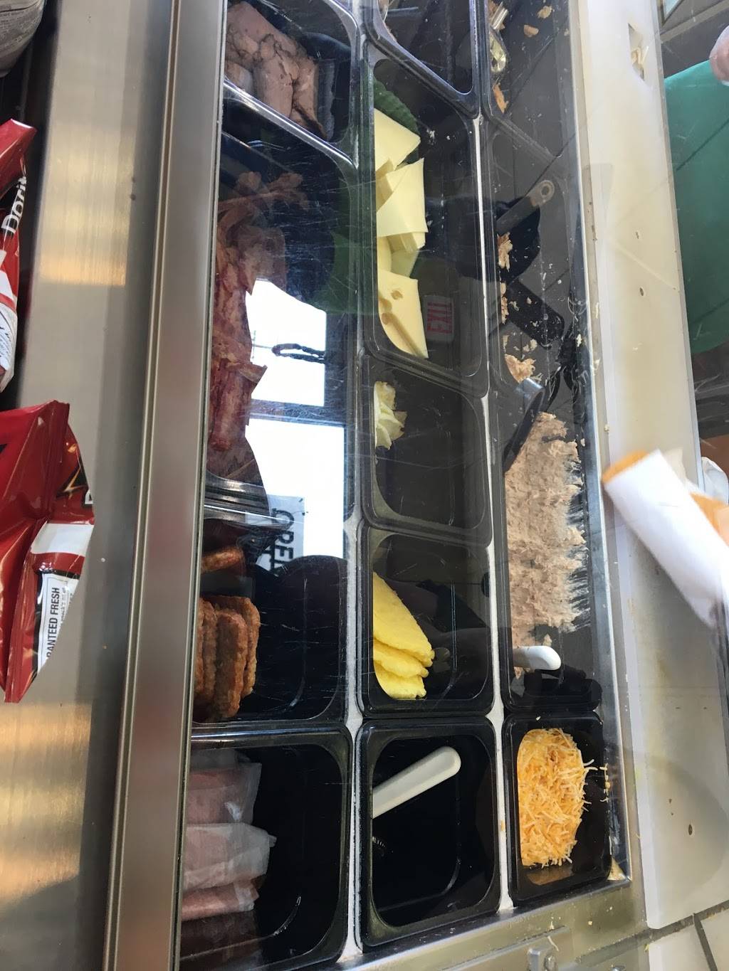 Subway | restaurant | 4 C, National Dr Unit B, Windsor Locks, CT 06096, USA | 8606275555 OR +1 860-627-5555