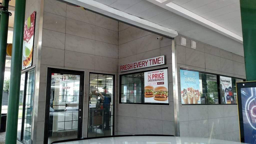 Sonic Drive-In | restaurant | 310 Bay Area Blvd, Webster, TX 77598, USA | 2813389931 OR +1 281-338-9931