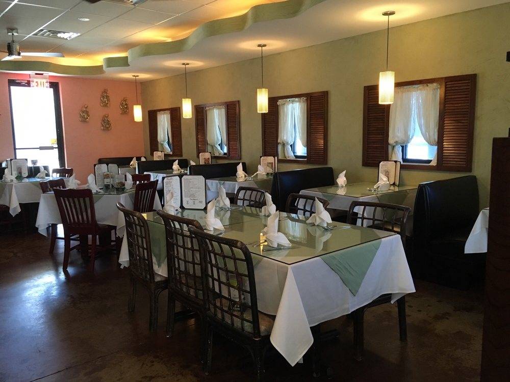 Banana Leaf Thai Cuisine | restaurant | 17370 Preston Rd, Dallas, TX 75252, USA | 9727130123 OR +1 972-713-0123