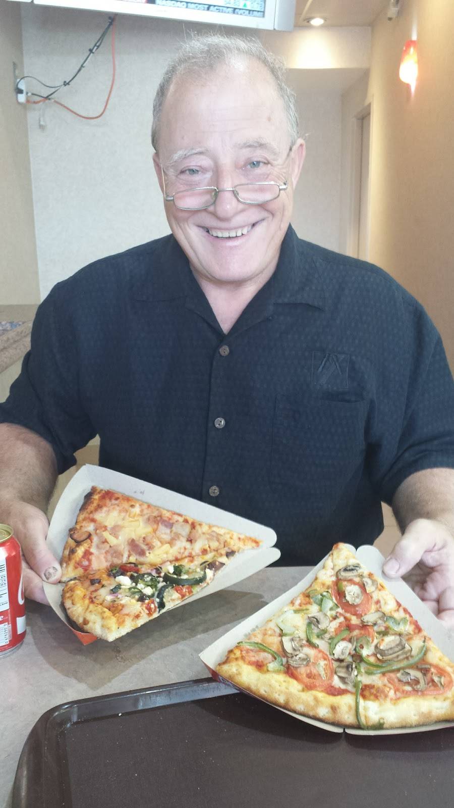 Lago Cafe & Pizzeria | restaurant | 10 Strada Dr, Woodbridge, ON M5J 2N1, Canada | 9058560440 OR +1 905-856-0440