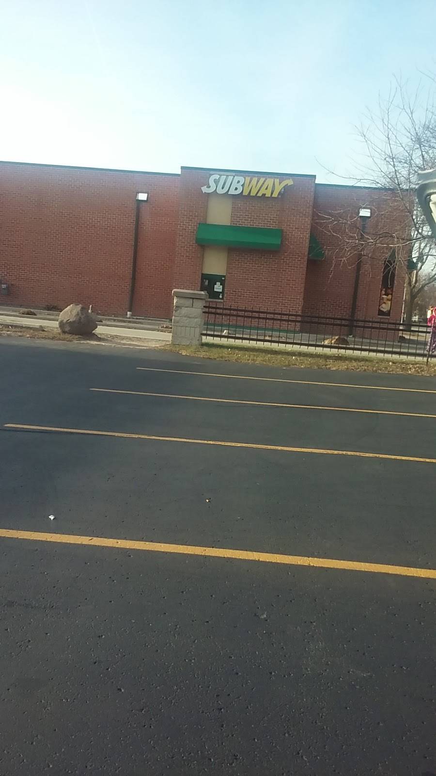 Subway | restaurant | 517 Dousman St, Green Bay, WI 54303, USA | 9204369744 OR +1 920-436-9744