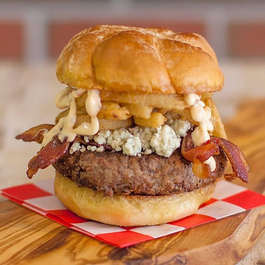 Daily Grind Burgers | restaurant | 1665 Dunlawton Ave #104, Port Orange, FL 32127, USA | 3864922975 OR +1 386-492-2975