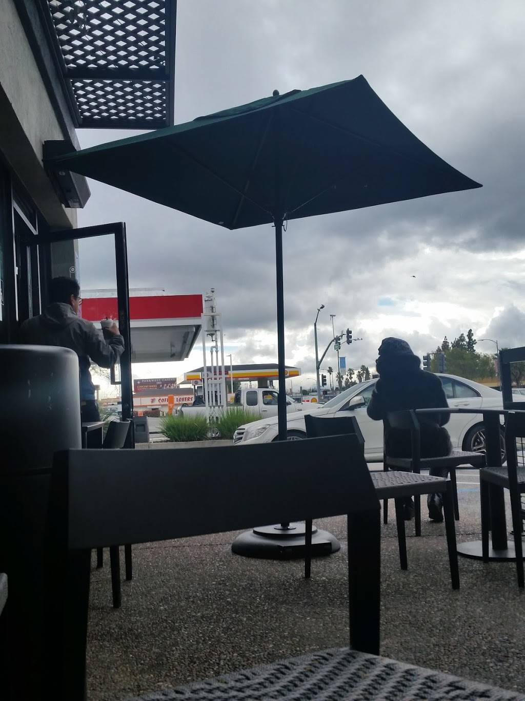 Starbucks | cafe | 1712 Tully Rd, San Jose, CA 95122, USA | 4085318944 OR +1 408-531-8944