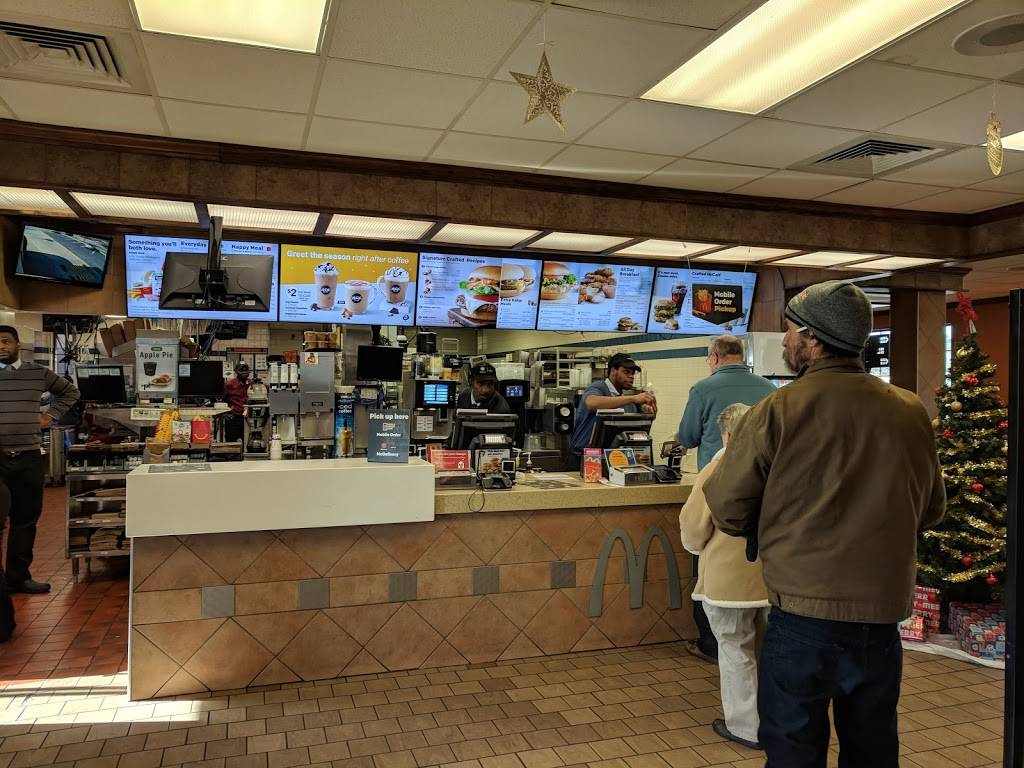 McDonalds | cafe | 8210 Brook Rd, Richmond, VA 23227, USA | 8042643512 OR +1 804-264-3512