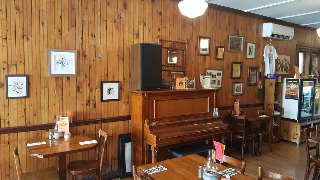 Whole in the Wall | restaurant | 43 S Washington St, Binghamton, NY 13903, USA | 6077225138 OR +1 607-722-5138