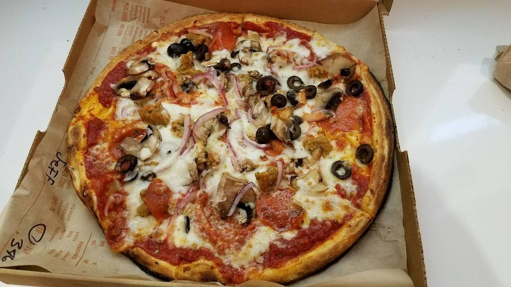 Blaze Pizza | meal takeaway | 2800 N Terminal Rd, Houston, TX 77032, USA | 2812333321 OR +1 281-233-3321