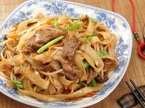 Main Moon | restaurant | 423 E Main St, Canfield, OH 44406, United States | 3305338989 OR +1 330-533-8989