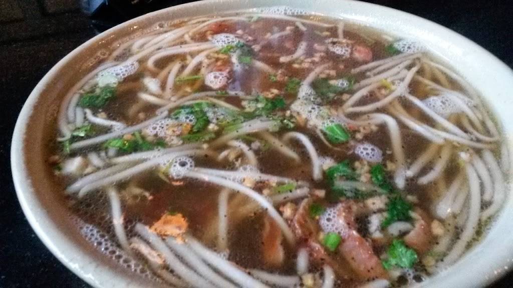 Red 88 Noodle Bar | restaurant | 223 G St, Davis, CA 95616, USA | 5307587338 OR +1 530-758-7338