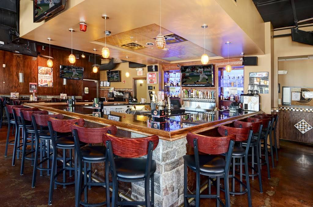 Evviva! Bar & Eatery | meal delivery | 2257, 1017 Front St, Lisle, IL 60532, USA | 6302419955 OR +1 630-241-9955