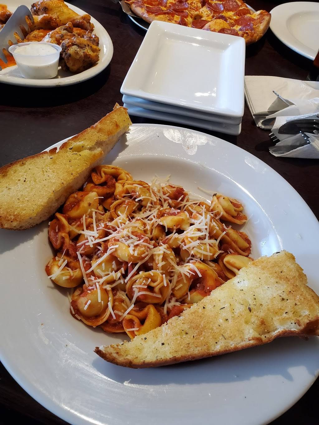 Mona Pizza & Pasta Restaurant | restaurant | 6104 6th Ave #2018, Tacoma, WA 98406, USA | 2535650505 OR +1 253-565-0505