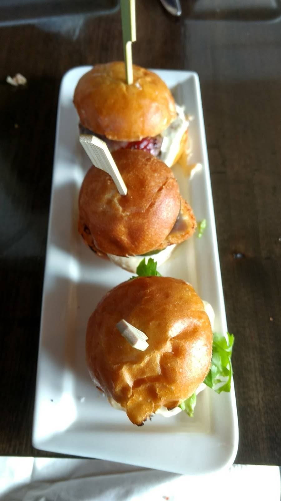 Side Door Cafe | restaurant | 89 Bayfield St, Barrie, ON L4M 3A7, Canada | 7057211188 OR +1 705-721-1188