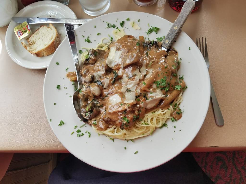 Ferrantes Restaurant | restaurant | 10404 N Port Washington Rd, Mequon, WI 53092, USA | 2622415420 OR +1 262-241-5420