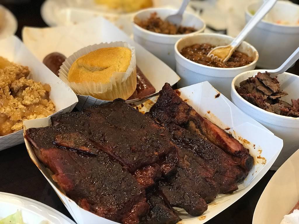 Swine Dining BBQ | restaurant | 12120 W Dodge Rd, Omaha, NE 68154, USA | 4029914744 OR +1 402-991-4744