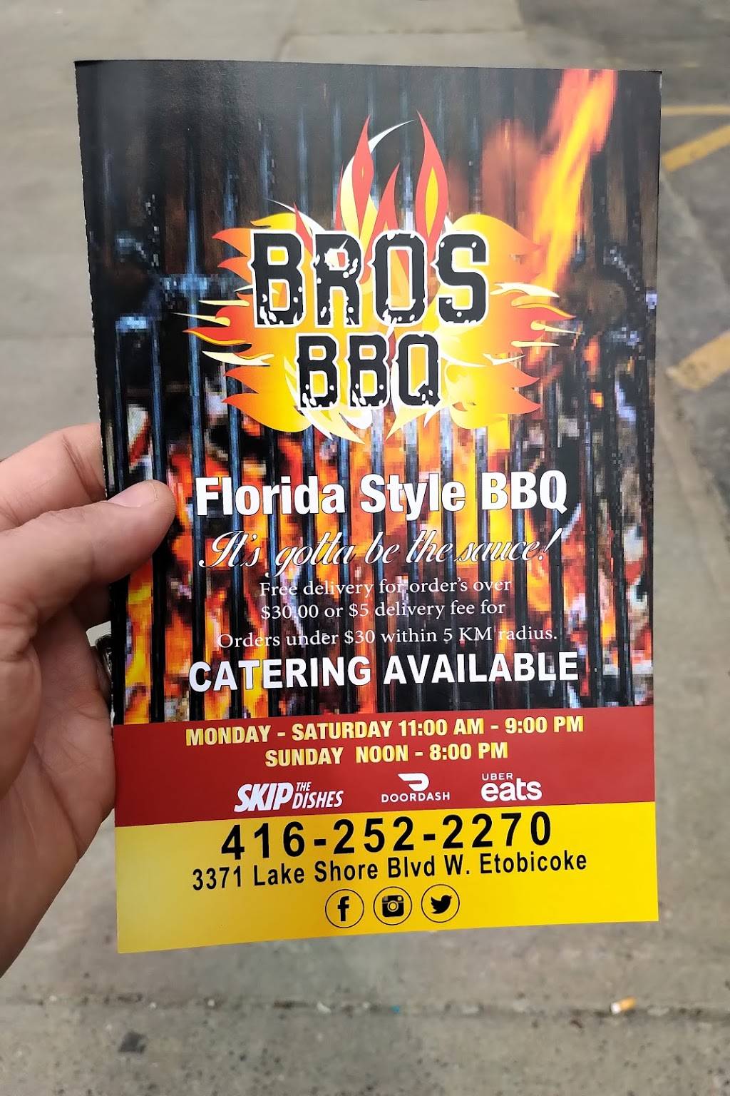 Bros BBQ | restaurant | 3371 Lake Shore Blvd W, Etobicoke, ON M8W 1N1, Canada | 4162522270 OR +1 416-252-2270
