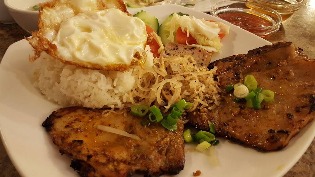 Pho Dau Bo Restaurant | restaurant | 685 Fischer-Hallman Rd G, Kitchener, ON N2E 4E9, Canada | 5195769996 OR +1 519-576-9996