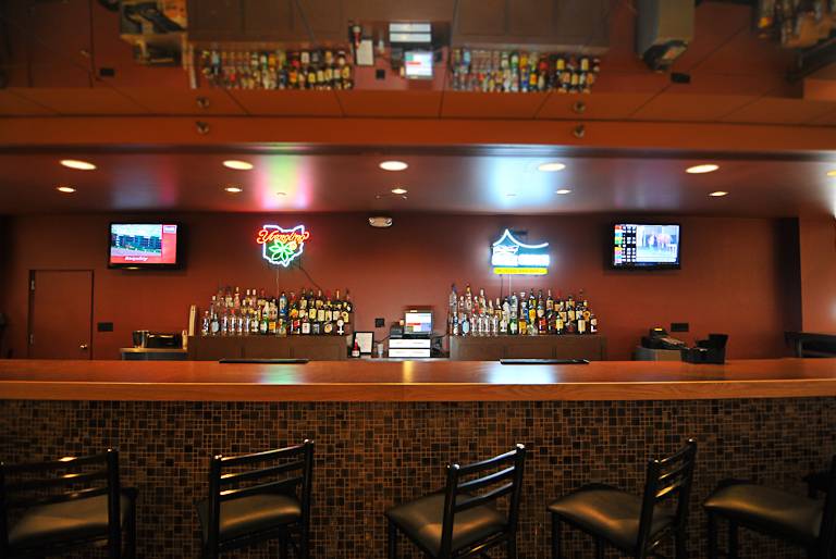 The Clubhouse | restaurant | 6000 S High St, Columbus, OH 43207, USA | 6142954665 OR +1 614-295-4665