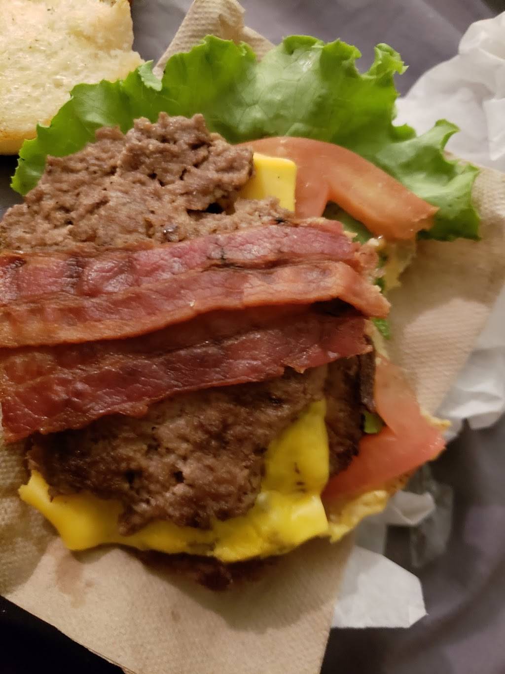 Steak n Shake | restaurant | 5036 N Big Hollow Rd, Peoria, IL 61615, USA | 3096910914 OR +1 309-691-0914