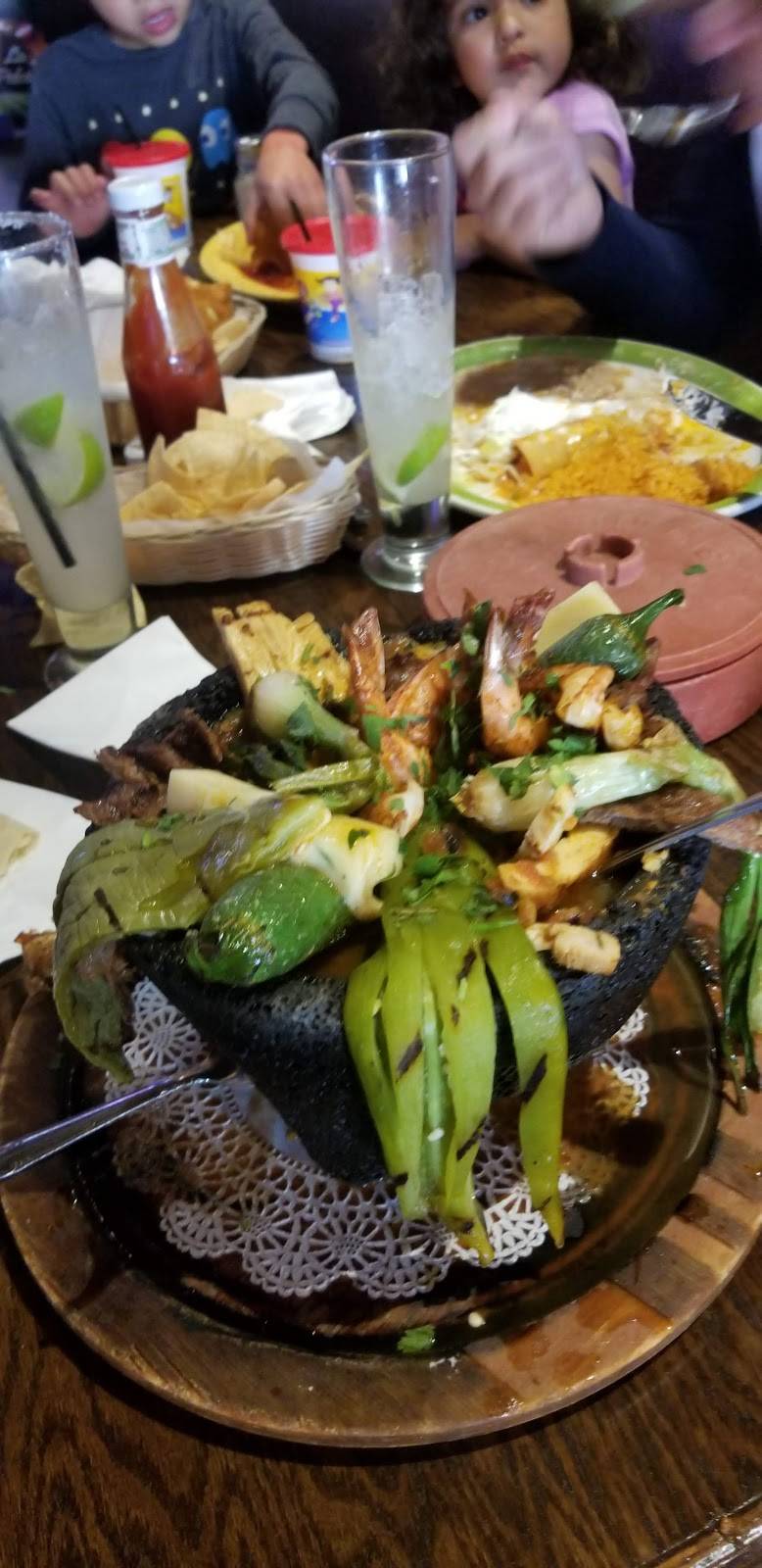 Los Tres Hermanos Restaurant Bar and Grill | restaurant | 6269 Van Nuys Blvd, Van Nuys, CA 91401, USA | 8187867600 OR +1 818-786-7600