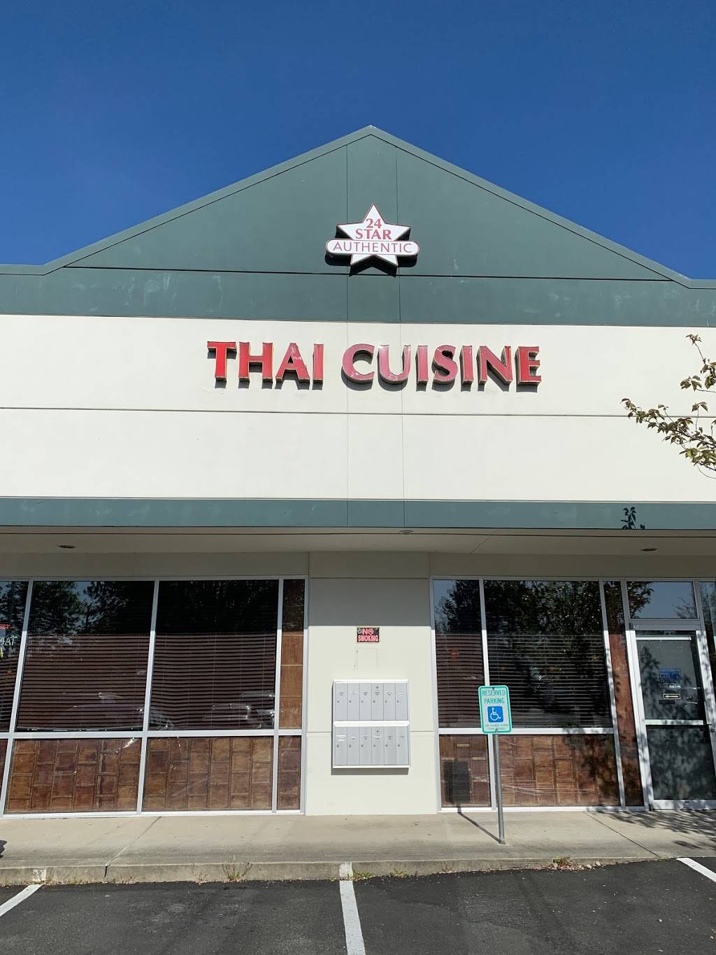 24 Star Thai Cuisine | restaurant | 1120 164th St SW suite b, Lynnwood, WA 98087, USA | 4257429155 OR +1 425-742-9155