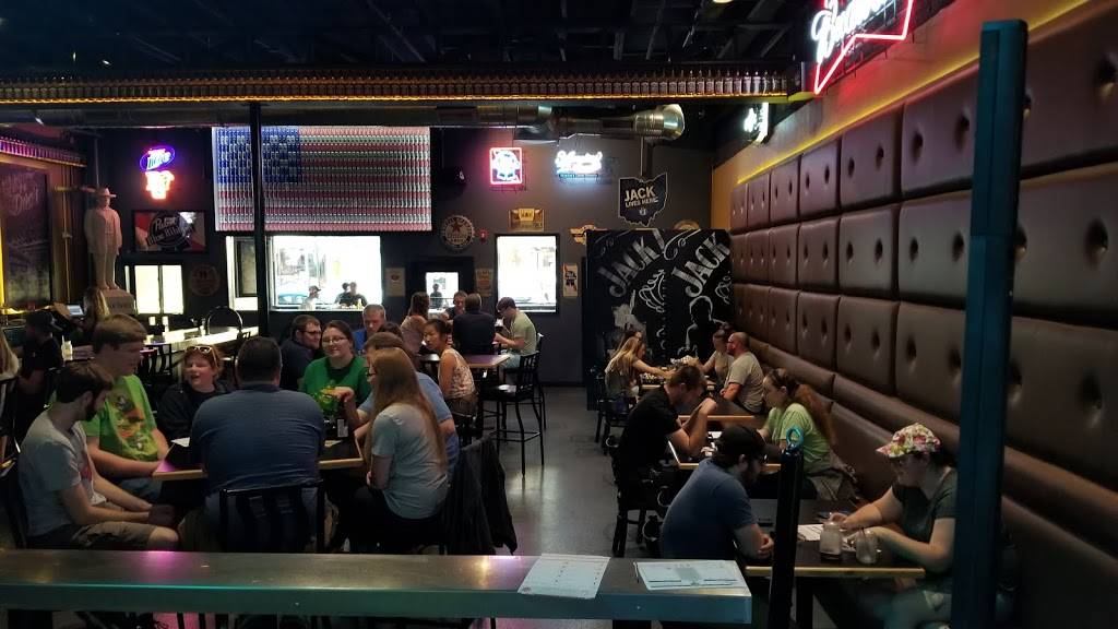 Docs Big City Saloon / Cameo Pizza | restaurant | 145 N Main St, Bowling Green, OH 43402, USA | 4193523774 OR +1 419-352-3774