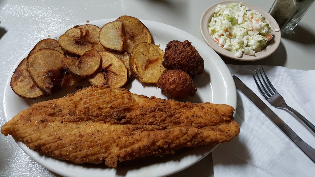 Dees Restaurant | restaurant | 3730 Roche Ave, Vernon, FL 32462, USA | 8505356449 OR +1 850-535-6449