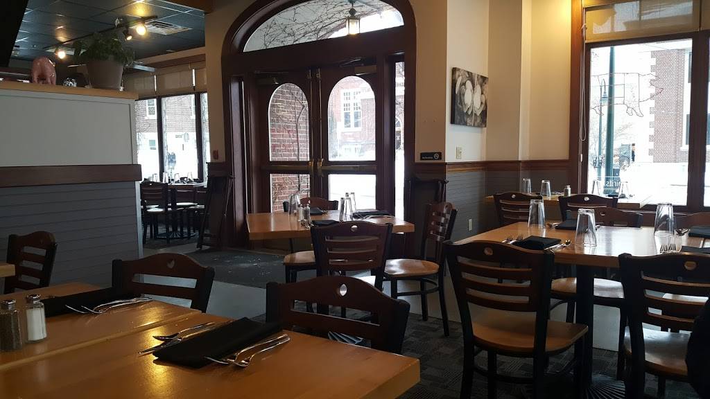 The Towne Plaza | restaurant | 203 Cass St, Traverse City, MI 49684, USA | 2319290900 OR +1 231-929-0900