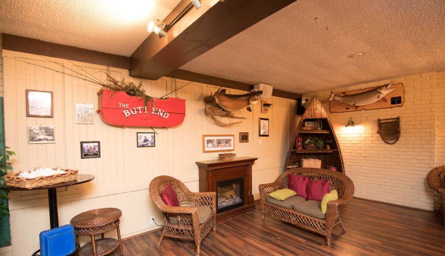 Muskie Jakes Tap & Grill | restaurant | 550 Stone St S, Gananoque, ON K7G 2A8, Canada | 6133822165 OR +1 613-382-2165