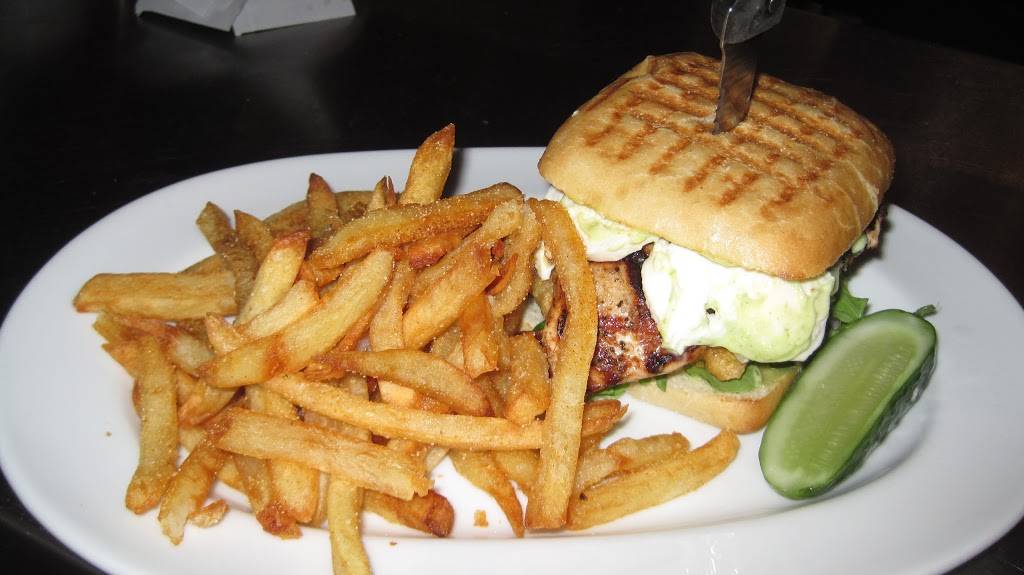 Marlows Tavern | restaurant | 5590 Prado Pl, Atlanta, GA 30342, USA | 4042558890 OR +1 404-255-8890