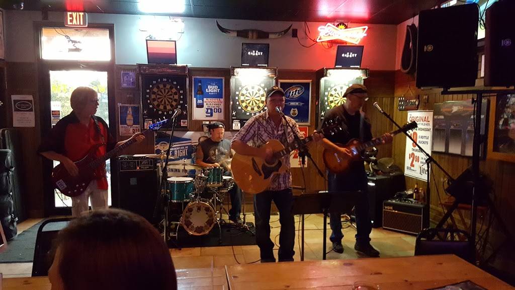 Western Tap | restaurant | 1301 N Western Ave, Bloomington, IL 61701, USA | 3098239810 OR +1 309-823-9810