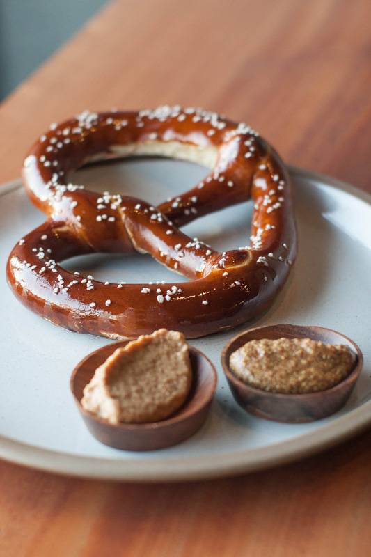 Tabula Rasa Bar | restaurant | 5125 Hollywood Blvd, Los Angeles, CA 90027, USA | 2132906309 OR +1 213-290-6309