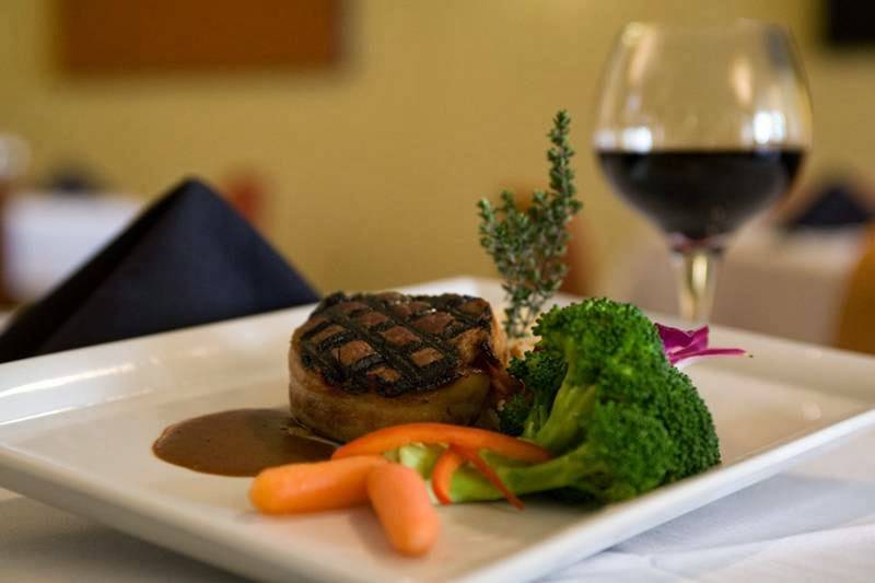 The Landing Restaurant | restaurant | 2829 Williams Blvd, Kenner, LA 70062, USA | 5044675611 OR +1 504-467-5611