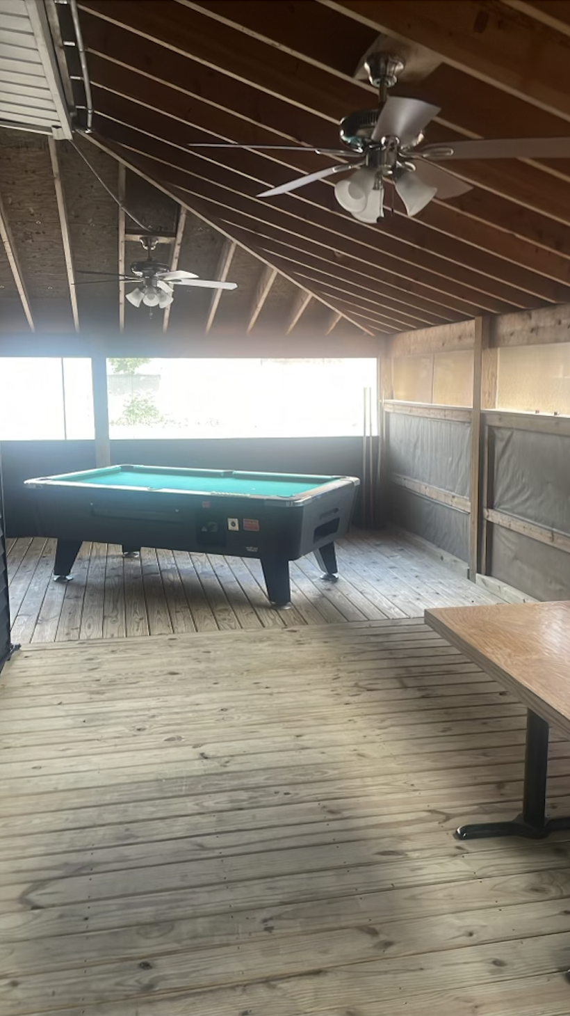 Daiquiri Factory Restaurant & Lounge | restaurant | 5379 St Clair Ave., Cleveland, OH 44103, USA | 2166349043 OR +1 216-634-9043