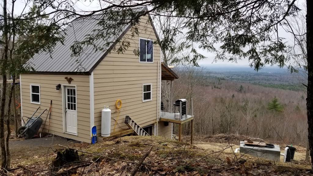 Liberty Craft cabins | restaurant | 30 Coon Mountain Ln, Liberty, ME 04949, USA | 2073227663 OR +1 207-322-7663