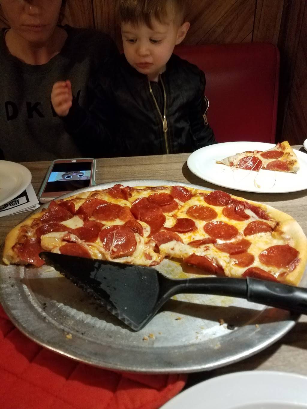 Bob-A-Reas Pizza & Subs | restaurant | 305 N Main St, Bridgewater, VA 22812, USA | 5408283433 OR +1 540-828-3433