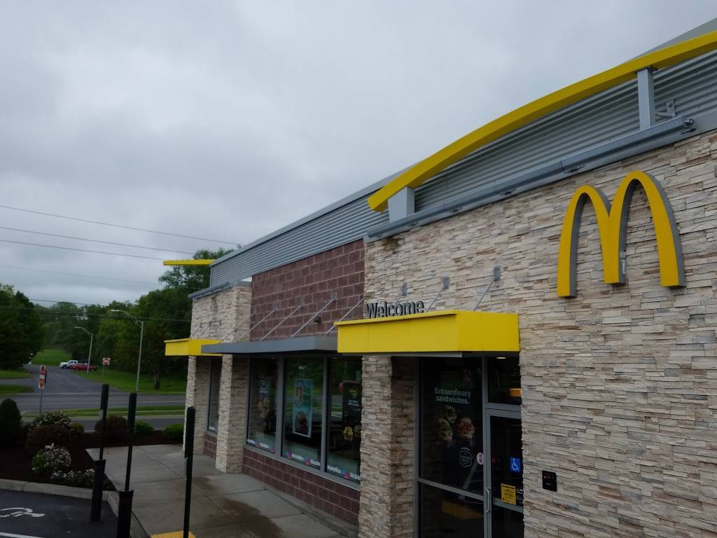 McDonalds | cafe | 274 Genesee St, Oneida, NY 13421, USA | 3153637000 OR +1 315-363-7000