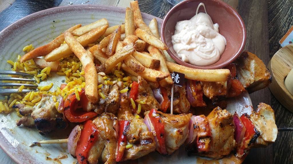 Nandos Peri-Peri | restaurant | 15001 Potomac Town Pl, Woodbridge, VA 22191, USA | 5716596340 OR +1 571-659-6340