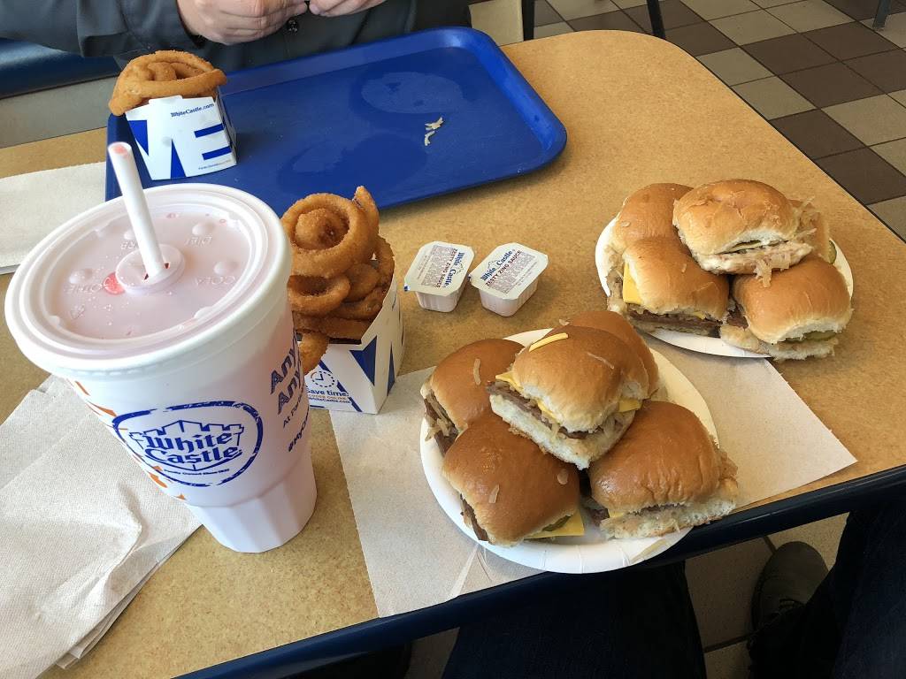 White Castle | restaurant | 12413 Shelbyville Rd, Louisville, KY 40243, USA | 5024893761 OR +1 502-489-3761