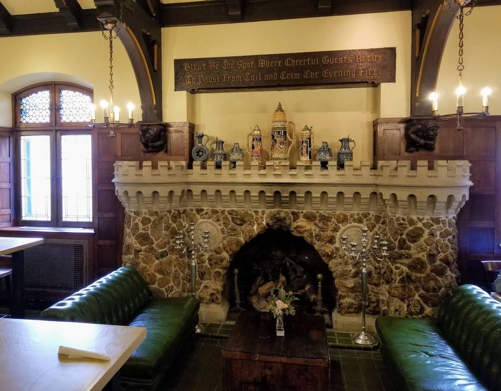 Das Bevo | restaurant | 4749 Gravois Ave, St. Louis, MO 63116, USA | 3148322251 OR +1 314-832-2251