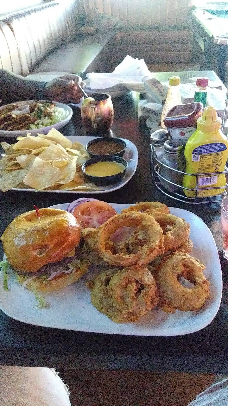 Hideaway on Henderson | restaurant | 2405 N Henderson Ave, Dallas, TX 75206, USA | 9726853440 OR +1 972-685-3440