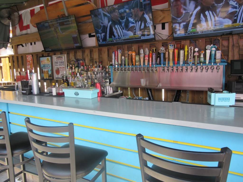 Charlies Tap House | restaurant | 9A Ocean Blvd, Hampton, NH 03842, USA | 6039299005 OR +1 603-929-9005
