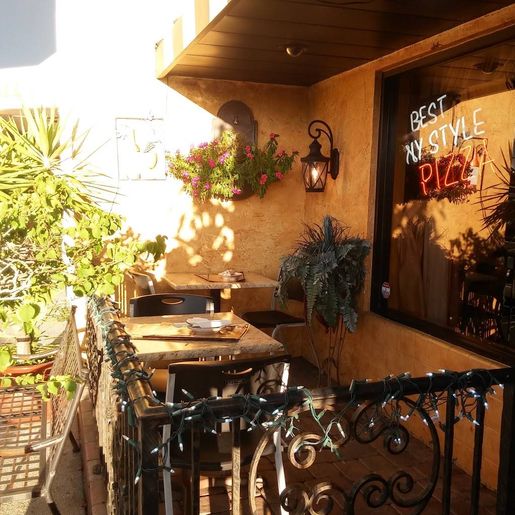 Francescos NY Pizzeria & Ristorante | meal delivery | 3662 Webber St, Sarasota, FL 34232, USA | 9419297600 OR +1 941-929-7600